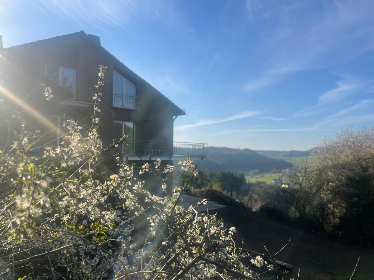 Traumhaus Am Wald 2 Apartment Daun Exterior foto